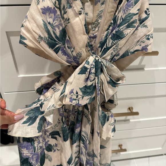 Zimmermann floral dress size 2 side and back cutout - Picture 2 of 4